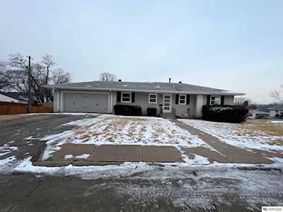 104 Crestridge Dr Bellevue, NE 68005