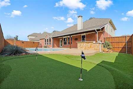 2811 Deerhurst Drive Highland Village, TX 75077