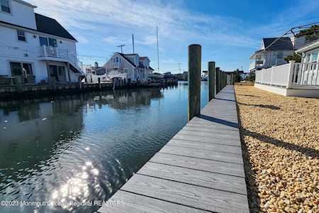 223 Johnson Rd Lavallette, NJ 08735
