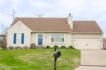 4901 Bova Way Louisville, KY 40291