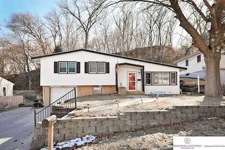 113 Happy Hollow Blvd Council Bluffs, IA 51503