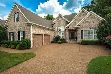 5208 Ravens Glen Nashville, TN 37211