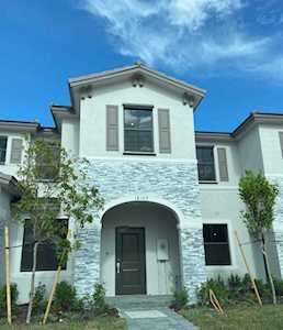 18107 SW 147th Ct Miami, FL 33187