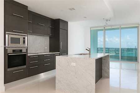 900 Biscayne Blvd #3203 Miami, FL 33132
