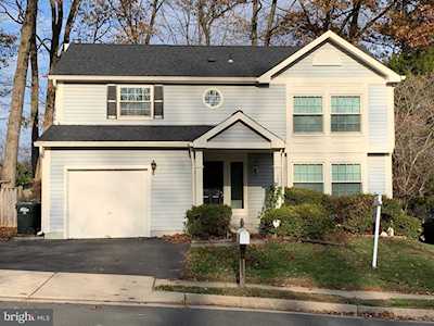 10670 John Ayres Dr Fairfax, VA 22032
