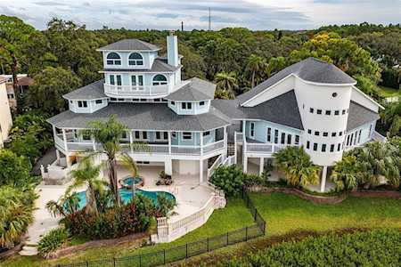 504 Hillsborough St Palm Harbor, FL 34683
