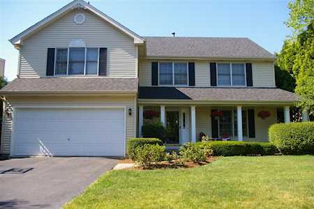 354 Colonial Circle Geneva, IL 60134