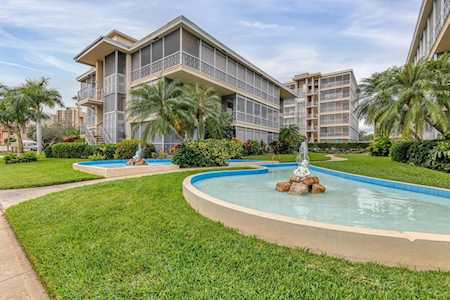 1000 N Shore Dr NE #1 St. Petersburg, FL 33701