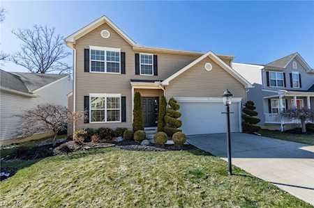 2334 Chelsea St Avon, OH 44011