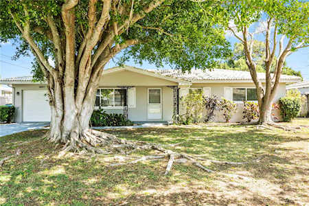 8897 108th Ln N Seminole, FL 33772