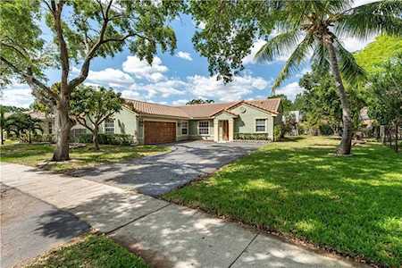 4493 NW 64th St Coconut Creek, FL 33073