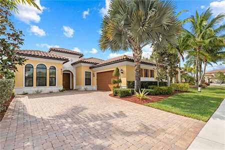 8077 NW 112th Ter Parkland, FL 33076