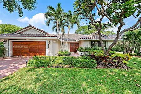 2689 Oak Tree Dr Oakland Park, FL 33309