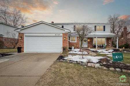 6769 Chadwick Dr Canton Twp, MI 48187