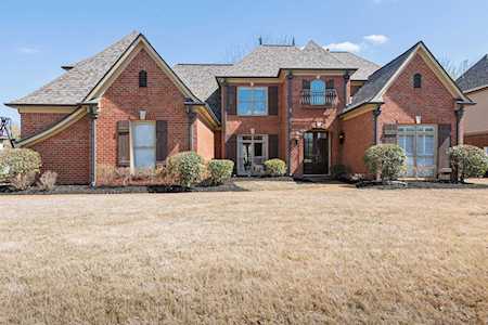 1812 Stillwind Ln Collierville, TN 38017