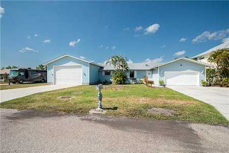 1965 Bahama Ave Fort Myers, FL 33905