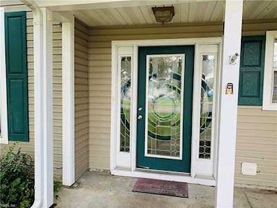 407 Lynnfield Rd Chesapeake, VA 23323