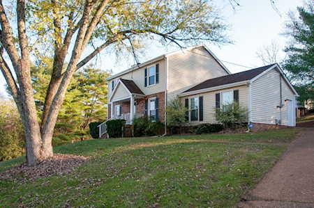 1217 Brenner Dr Nashville, TN 37221