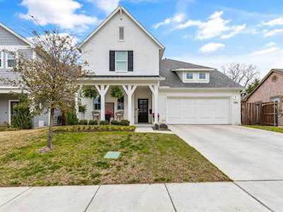 2805 Livingston Avenue Fort Worth, TX 76110