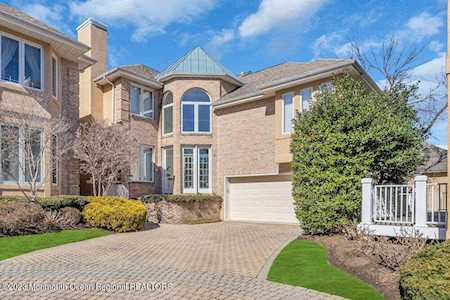 53 Torrey Pines Ct Holmdel, NJ 07733