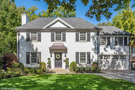 1305 Forest Glen Dr S Winnetka, IL 60093