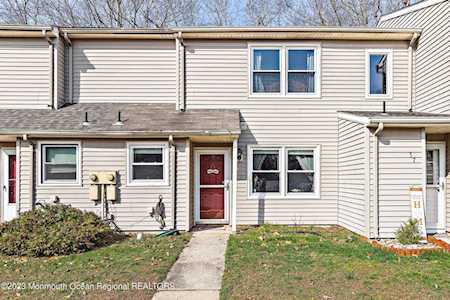 33 Townhouse Ln Little Egg Harbor, NJ 08087