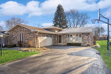 8353 Field Crest Ave Willow Springs, IL 60480
