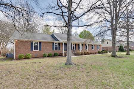 2319 Riverstone Dr Murfreesboro, TN 37128