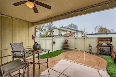 2045 Willowood Lane Encinitas, CA 92024