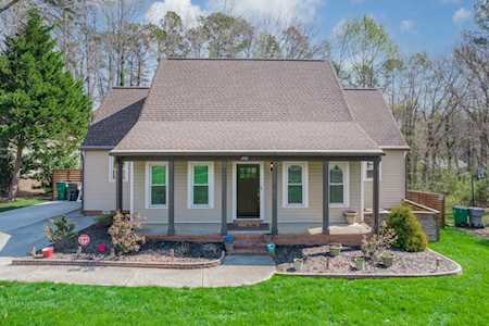 4814 Chestnut Lake Dr Charlotte, NC 28227