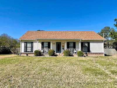 384 Fletcher Hollow Rd Collierville, TN 38017