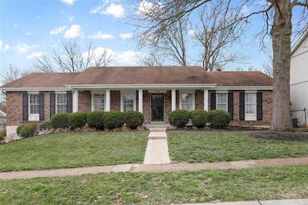 1985 Claymills Dr Chesterfield, MO 63017