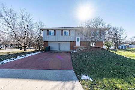 120 Oakbrook Dr East Peoria, IL 61611
