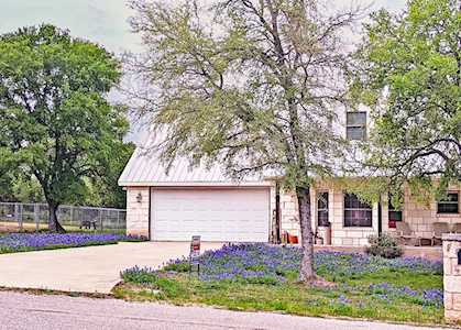 141 Chaumont Kingsland, TX 78639