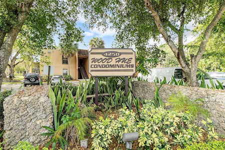 4241 NW 19th St #150 Lauderhill, FL 33313