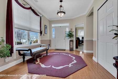 2 Ebbtide Ct Barnegat, NJ 08005
