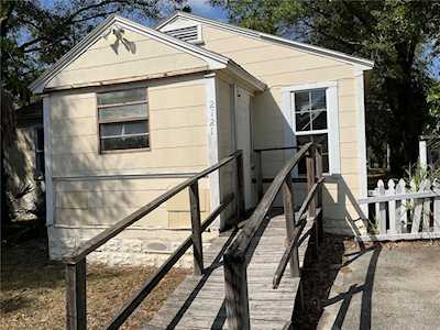 2121 16th Ave S St. Petersburg, FL 33712