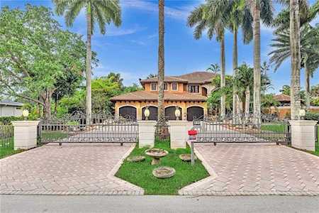 12020 NW 12th St Plantation, FL 33323