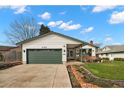 6755 SW 203rd CT Beaverton, OR 97078
