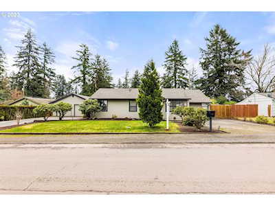 8817 Mt Jefferson AVE Vancouver, WA 98664