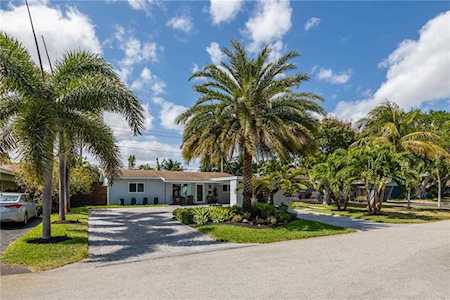 4351 NE 13th Ave Oakland Park, FL 33334
