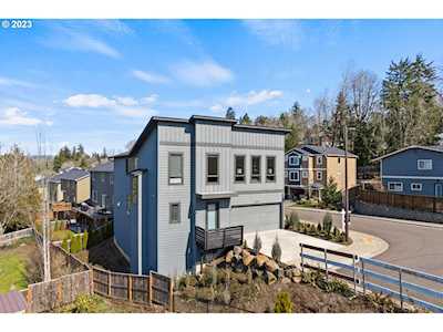 9057 SW 72nd AVE Portland, OR 97223