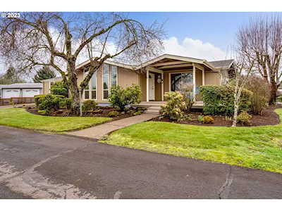 34663 Devonshire DR Eugene, OR 97405