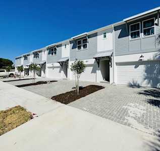 402 S Audubon Ave #6 Tampa, FL 33609