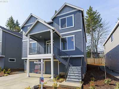 17671 SW Cobb LN Beaverton, OR 97007