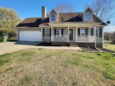 2806 Meadowhill Dr Murfreesboro, TN 37130