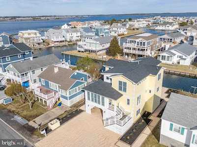 31 W Atlantic St Fenwick Island, DE 19944