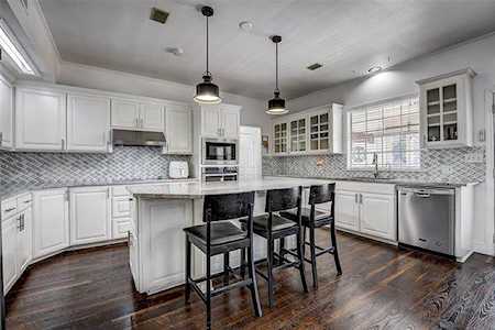 2416 W Arbrook Boulevard Arlington, TX 76015