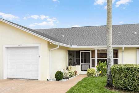 10886 SE Sea Pines Circle Hobe Sound, FL 33455