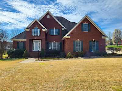 240 Wellsbrook Cir Fayetteville, TN 37334